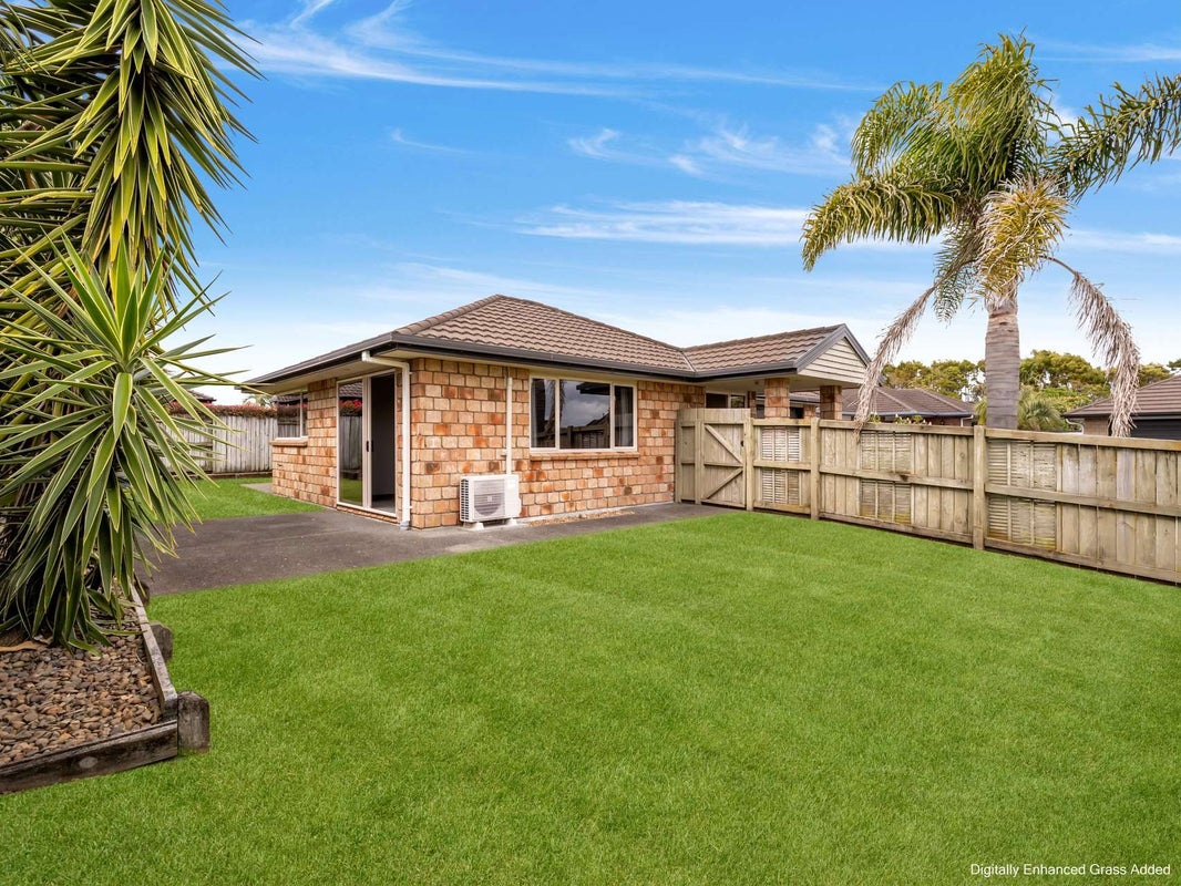 3 Paul Close, Papamoa Beach, Papamoa - Carousel 1