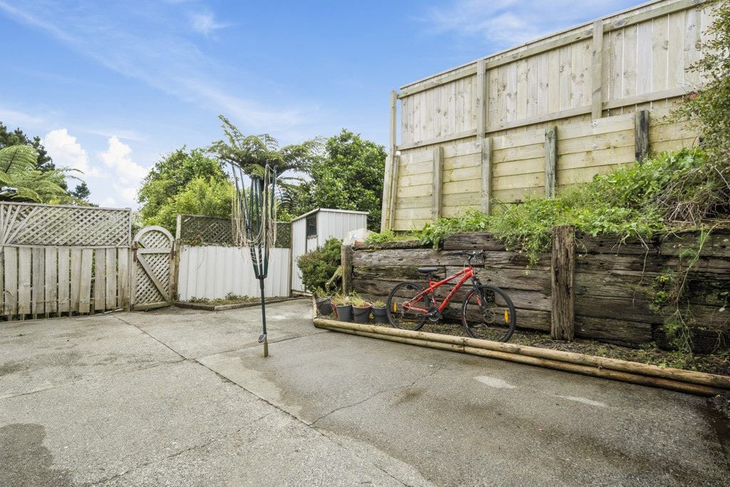 32B Outram Grove, Kelson, Lower Hutt - Carousel 16
