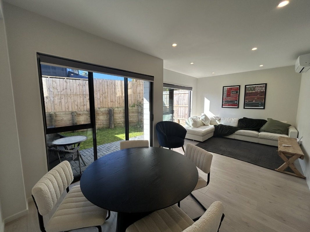 6/39 Renata Crescent, Te Atatu Peninsula, Auckland - Carousel 1