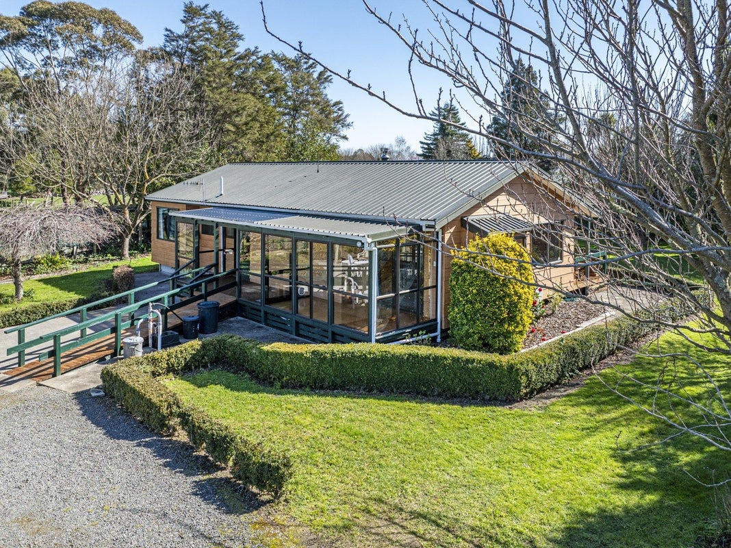 130 Tollemache Road East, Longlands, Hastings - Carousel 2