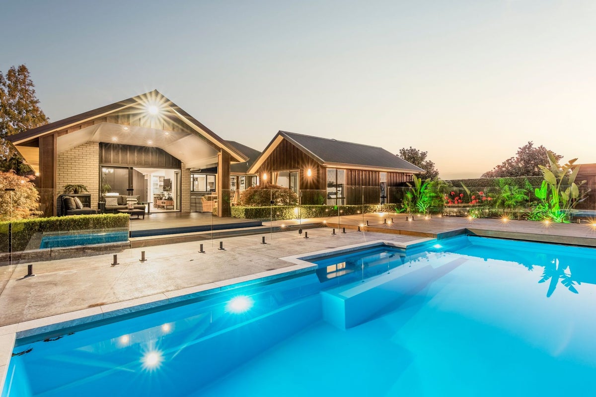14A Parklea Drive, Tamahere, Hamilton - Carousel 1