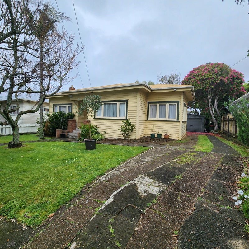 18 Rossmay Terrace, Mount Eden, Auckland - Carousel 1
