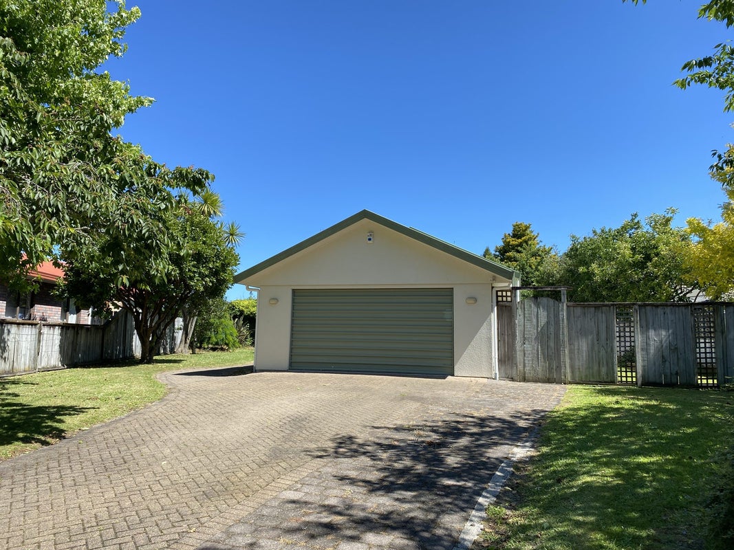 15 Meridian Place, Flagstaff, Hamilton - Carousel 15