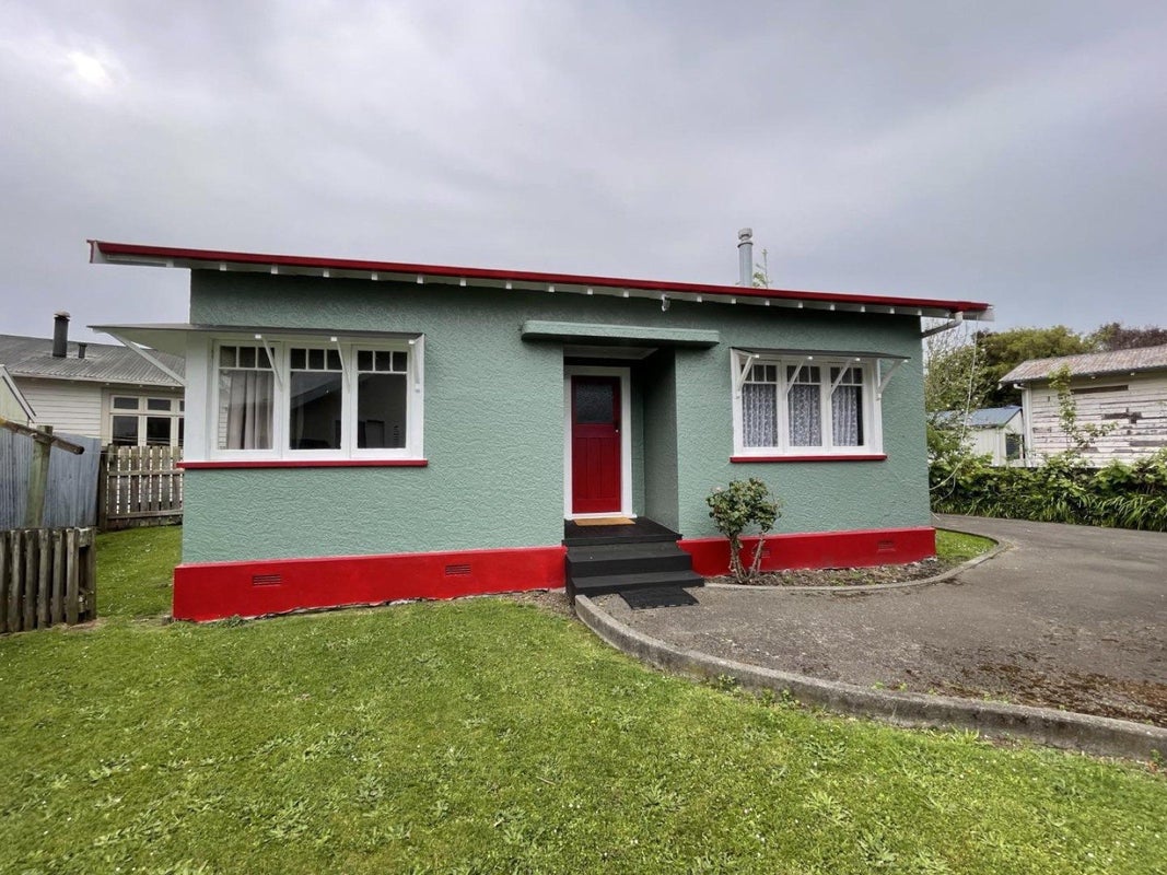 76 Moana Street, Whanganui East, Whanganui - Carousel 1