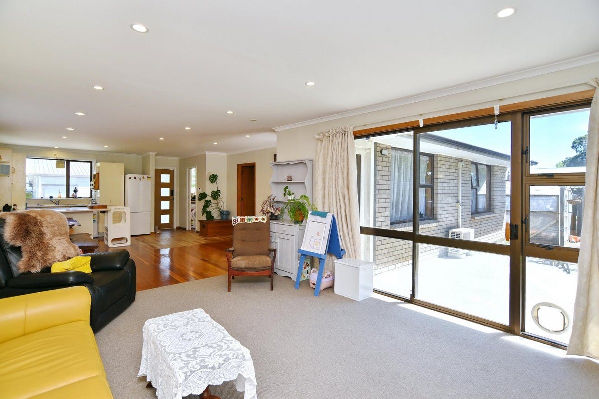 3 Gow Place, Bromley, Christchurch - Carousel 2