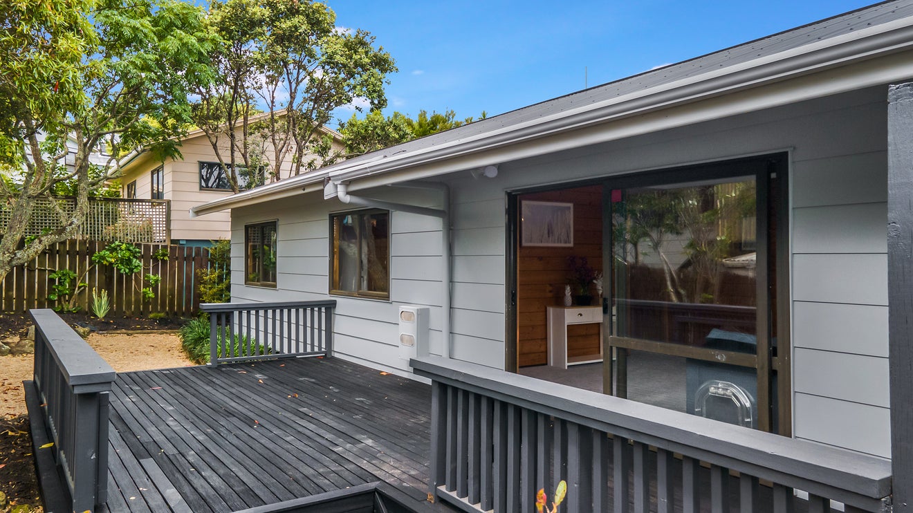 2/34 Gatman Street, Birkdale, Auckland - Carousel 2