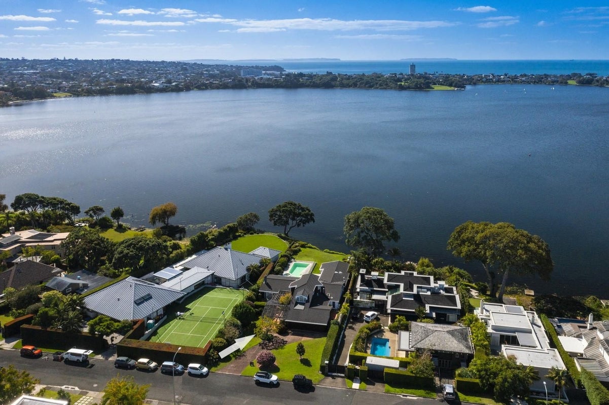21 Lake View Road, Takapuna, Auckland - Carousel 2