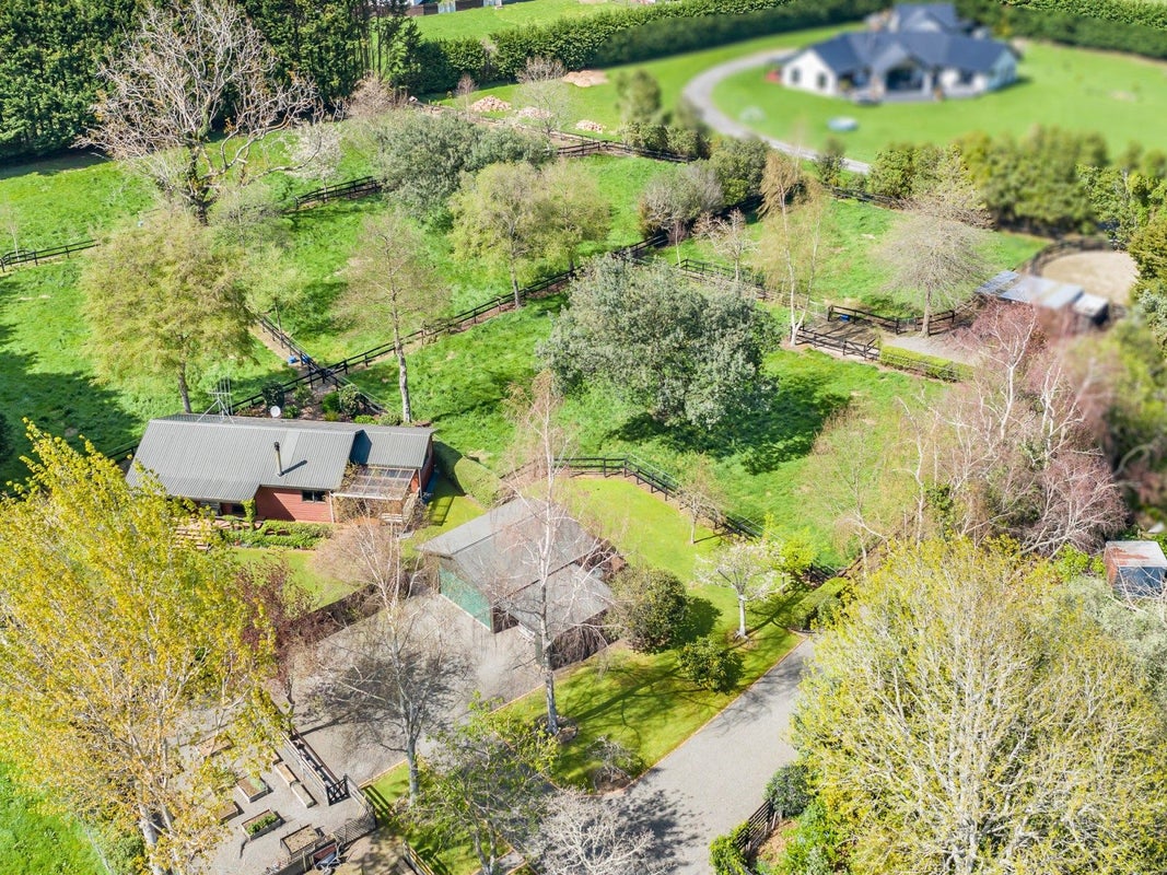 80 Avenue North Road, Levin, Levin - Carousel 1