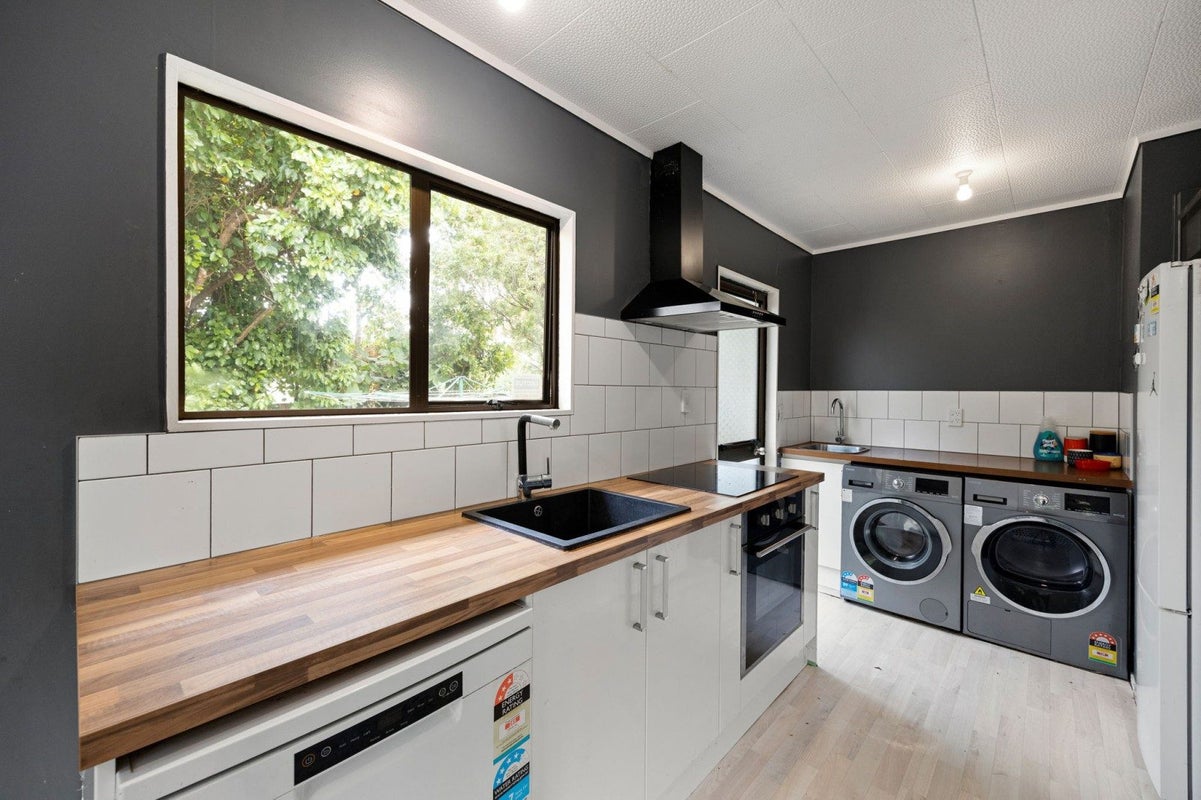 62 Garland Drive, St Andrews, Hamilton - Carousel 2