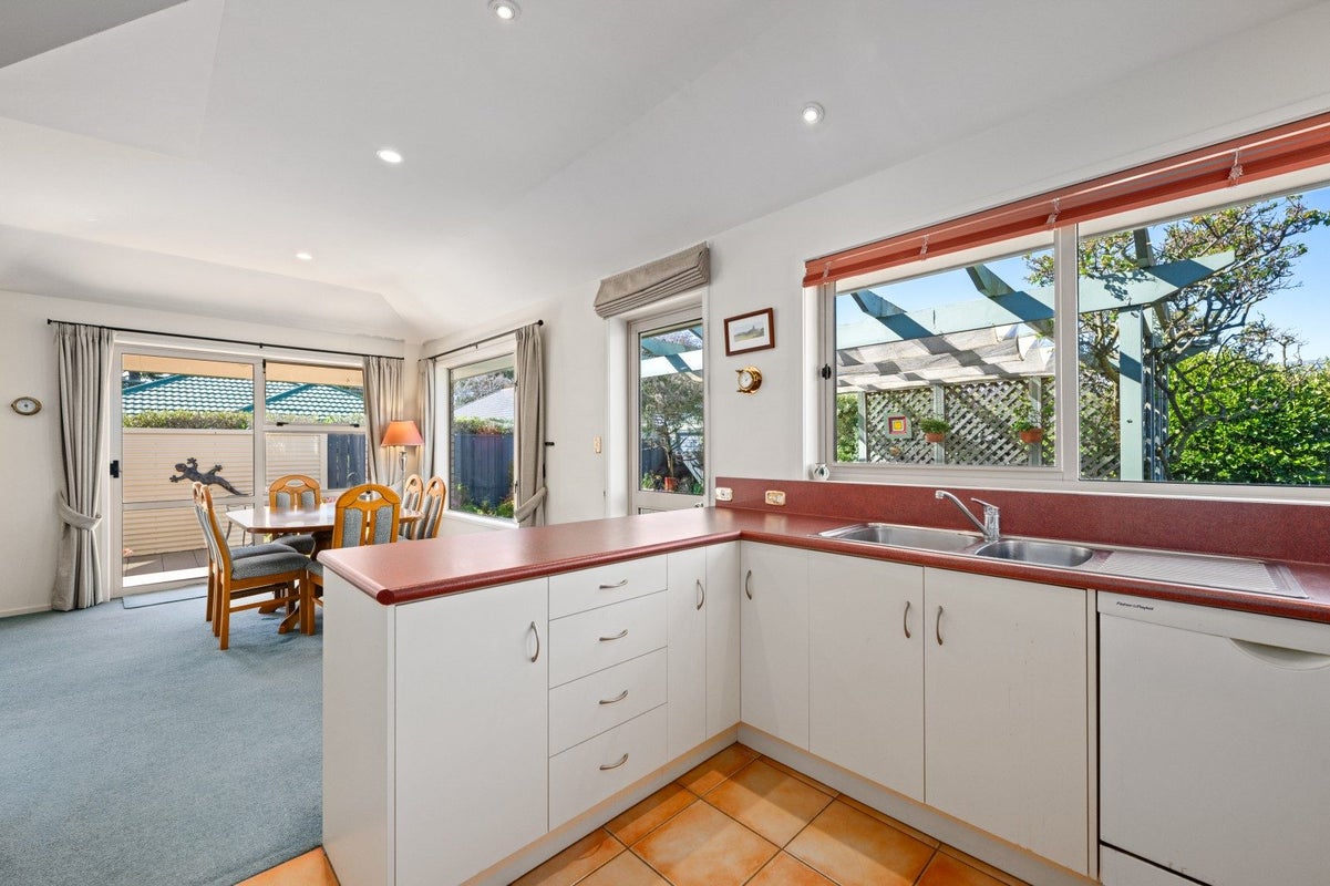 6 Waterlea Green, Mayfield, Blenheim - Carousel 2