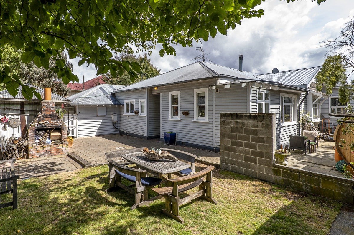 37 Weston Road, St Albans, Christchurch - Carousel 1