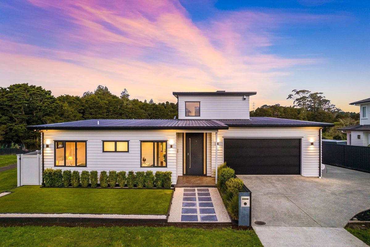 22 Kahika Grove, Huapai, Kumeu - Carousel 1