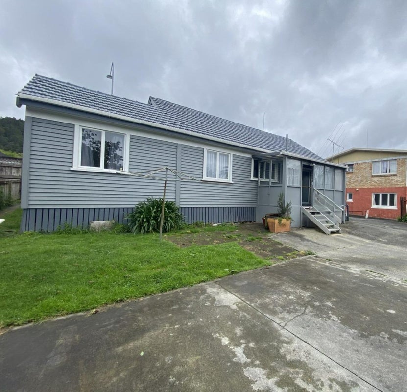 8B Selwyn Avenue, Avenues, Whangarei - Carousel 1