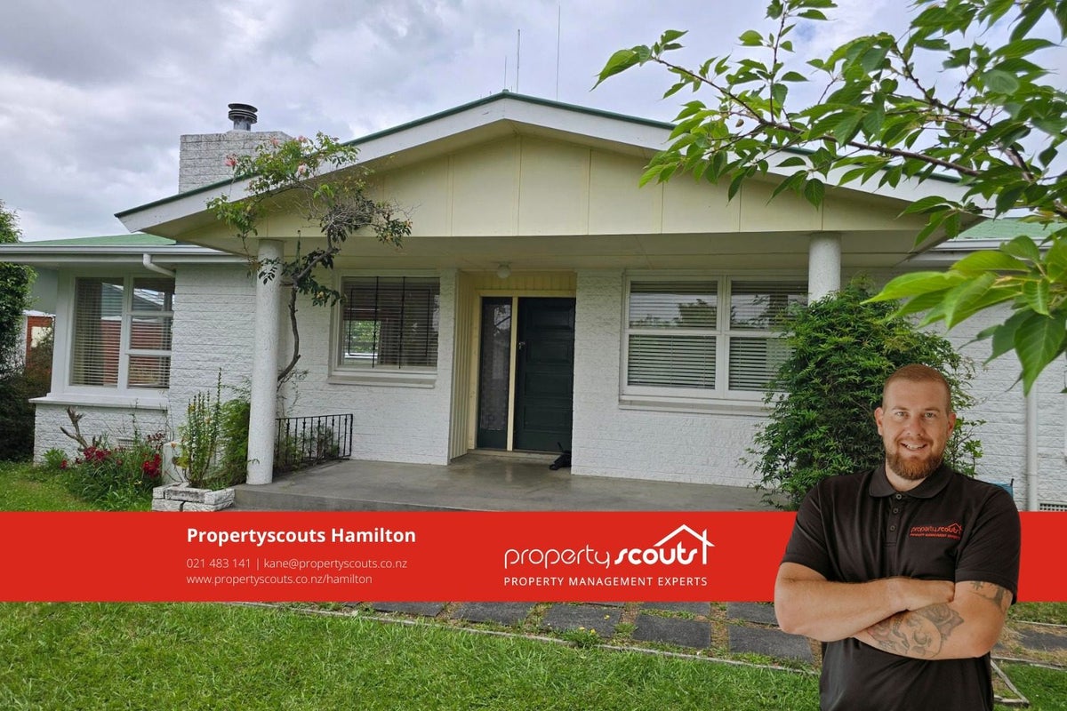 2 Carlson Crescent, Silverdale, Hamilton - Carousel 1