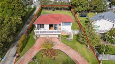 27 Weatherly Road, Torbay, Auckland - Carousel 1