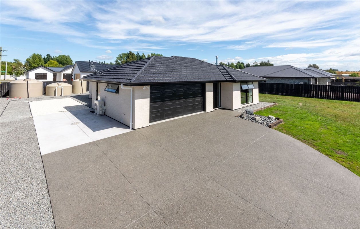 52 Cross Street, Sefton, Sefton - Carousel 2