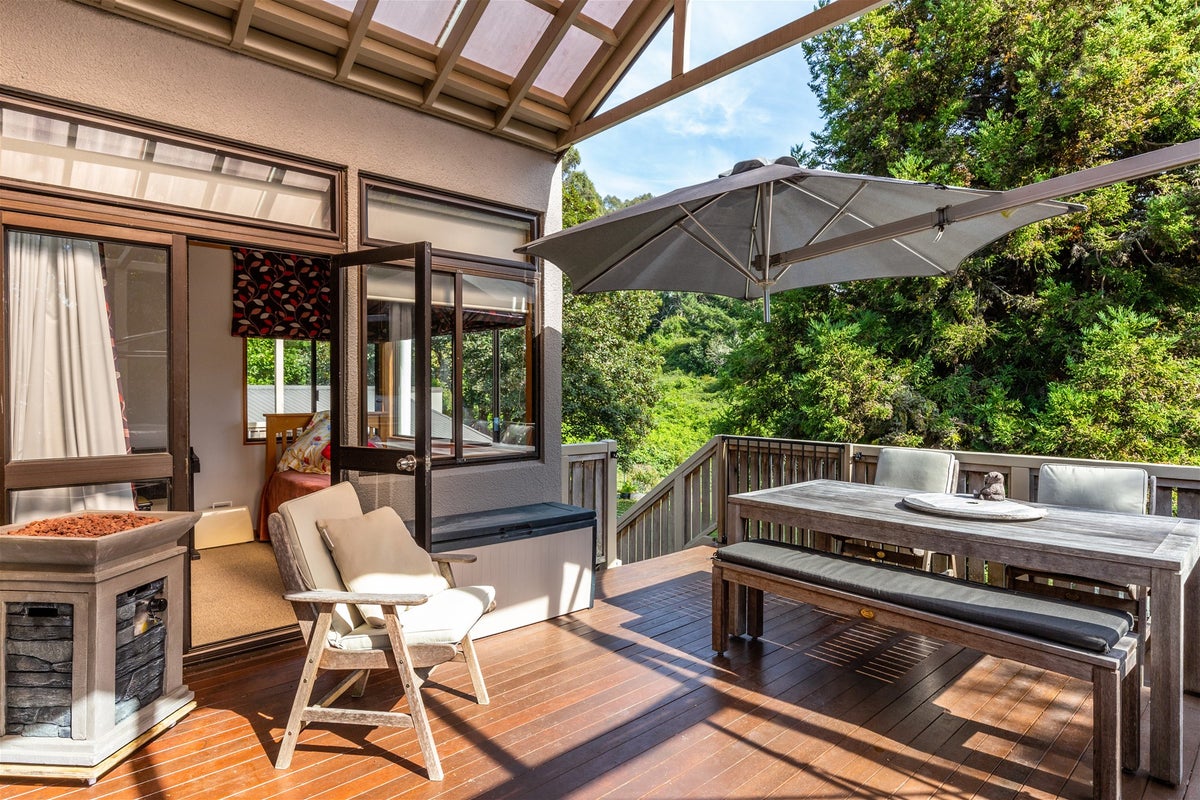 28 Cherry Lane, Acacia Bay, Taupo - Carousel 2