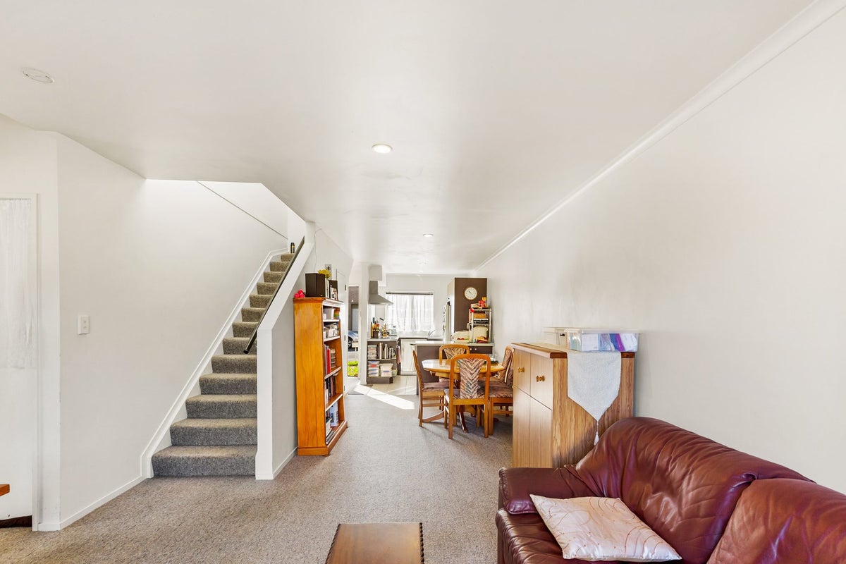 55 Brashier Circle, Sunnyvale, Auckland - Carousel 2