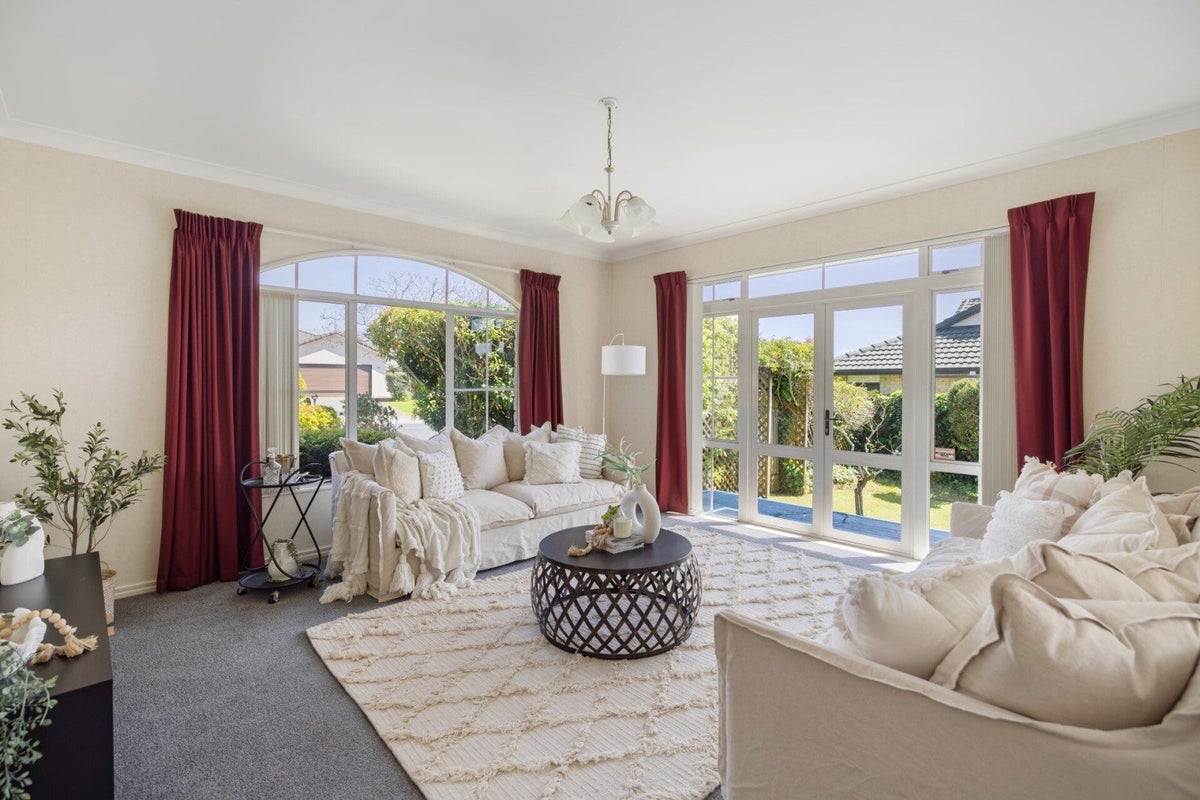 42 Sterling Gate Drive, Bethlehem, Tauranga - Carousel 2