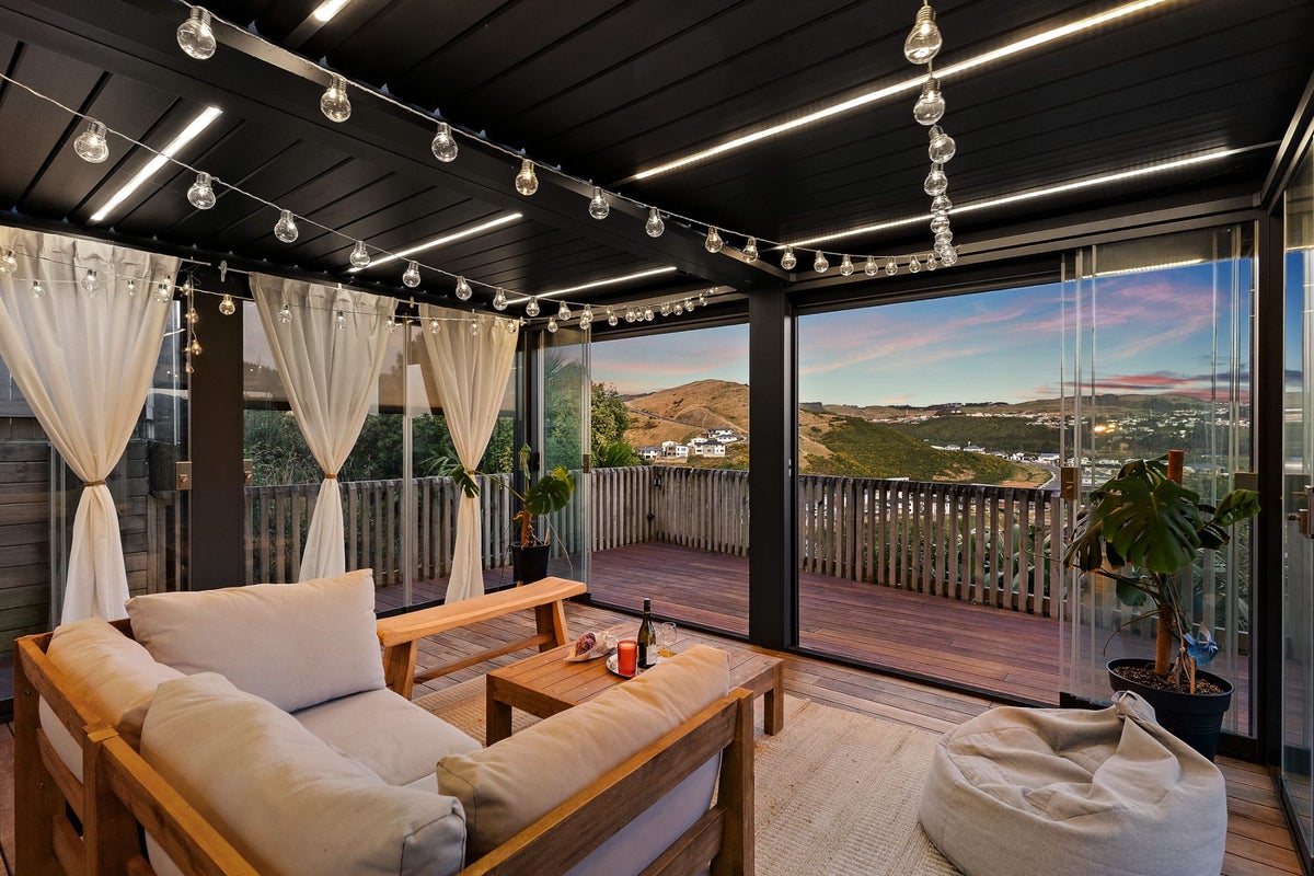 69 Mauldeth Terrace, Churton Park, Wellington - Carousel 1