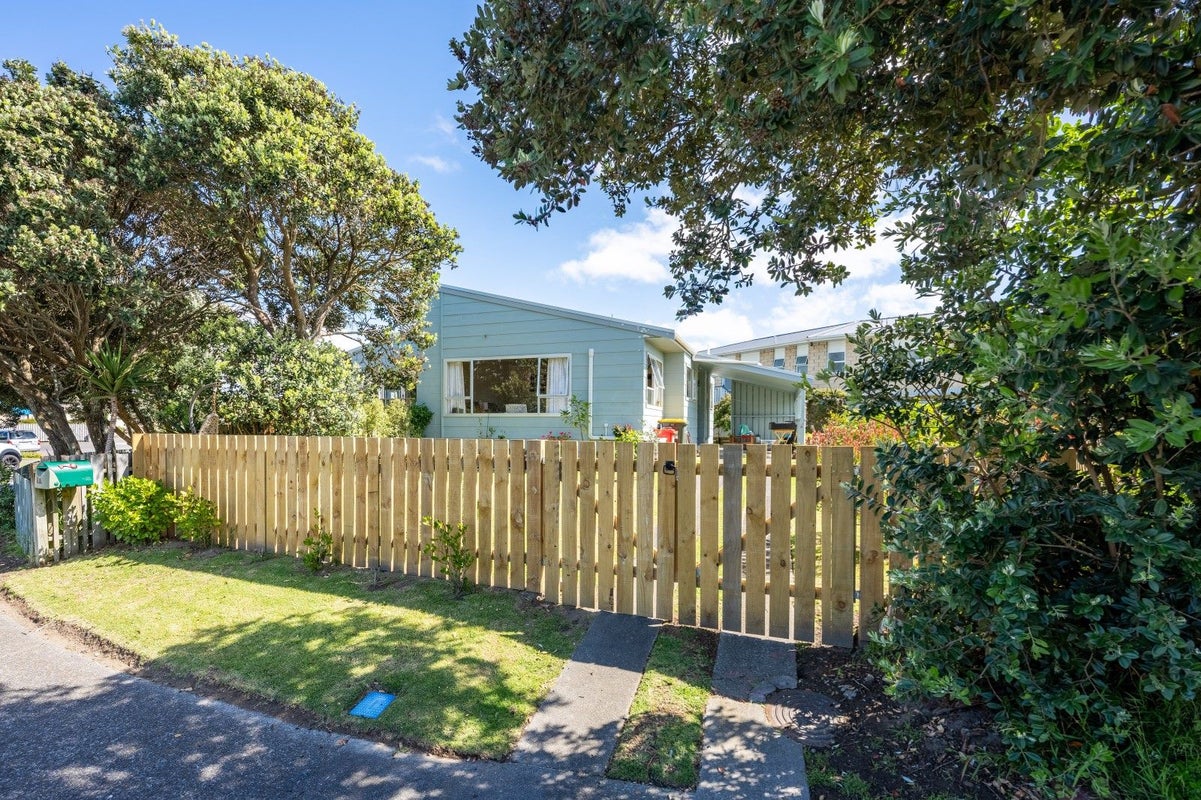 8A Simcox Street, Otaki Beach, Otaki - Carousel 2