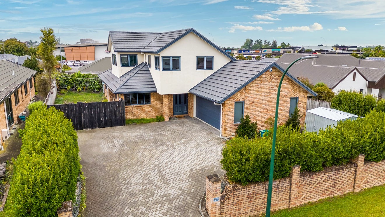 26 Cranbrook Place, Rototuna North, Hamilton - Carousel 1