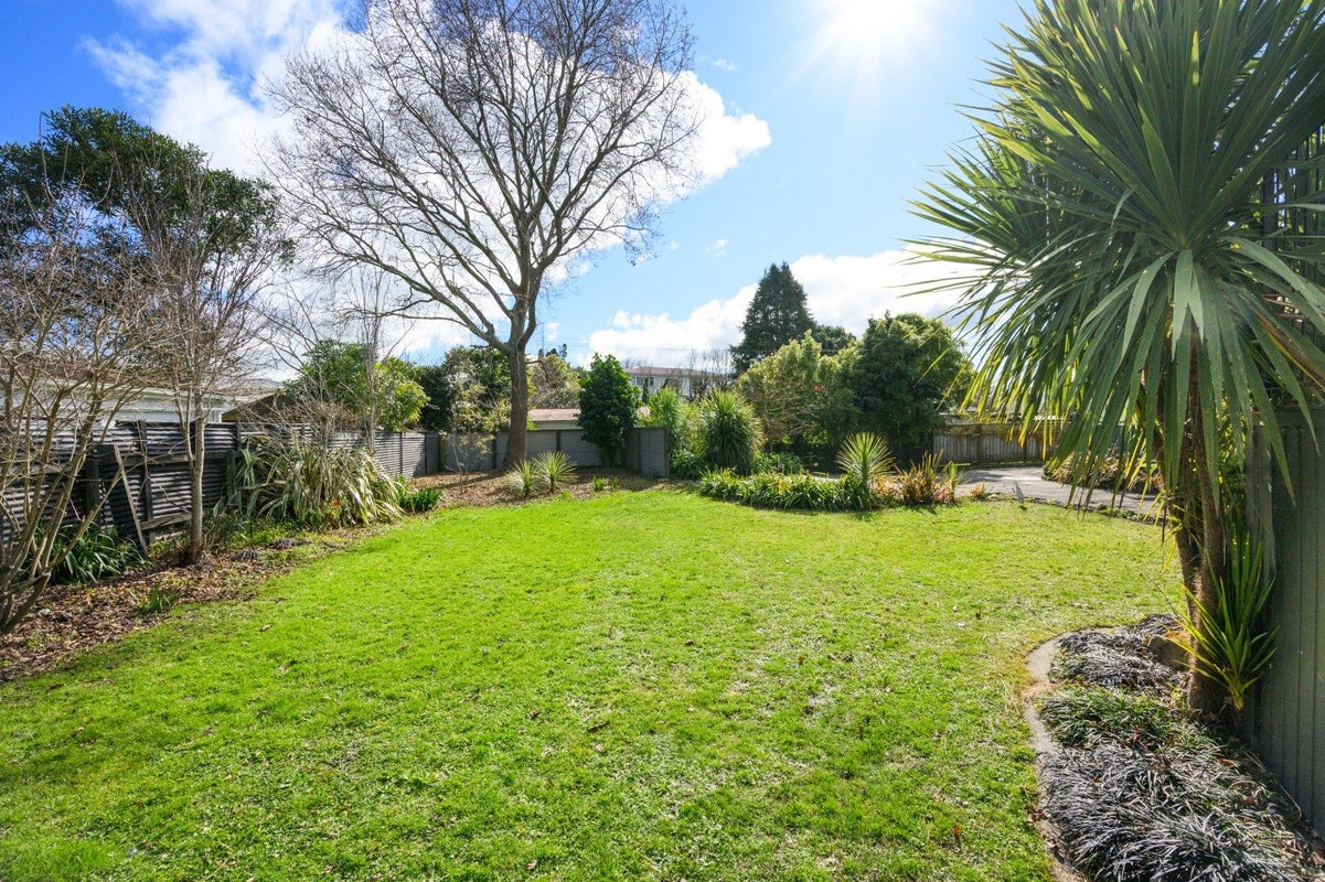 12 Kent Crescent, Awapuni, Palmerston North - Carousel 28