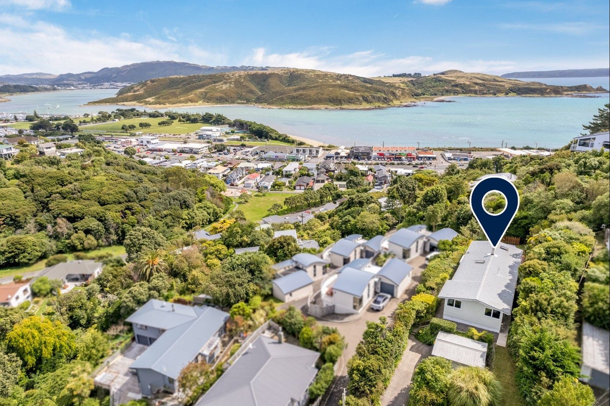 61 Mana View Road, Paremata, Porirua - Carousel 27