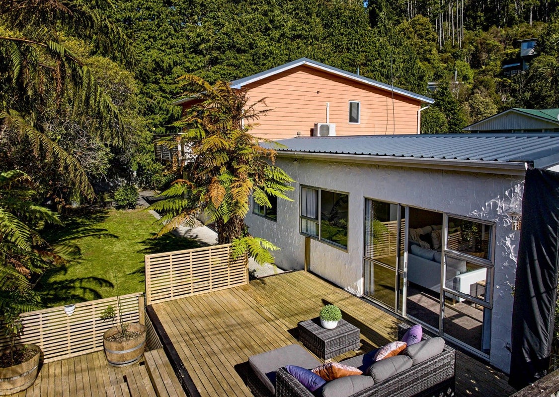 98 Kamahi Street, Stokes Valley, Lower Hutt - Carousel 2