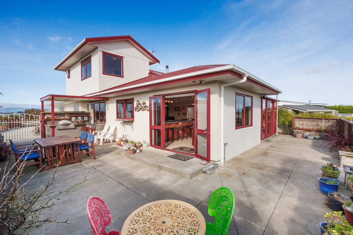 12 Robbie Street, Foxton Beach, Foxton - Carousel 24