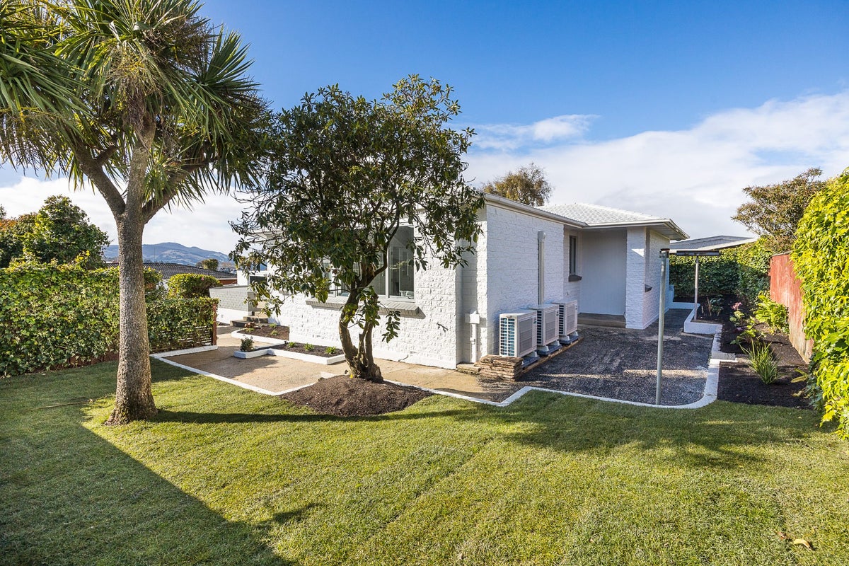 33 Crosby Street, Mornington, Dunedin - Carousel 2