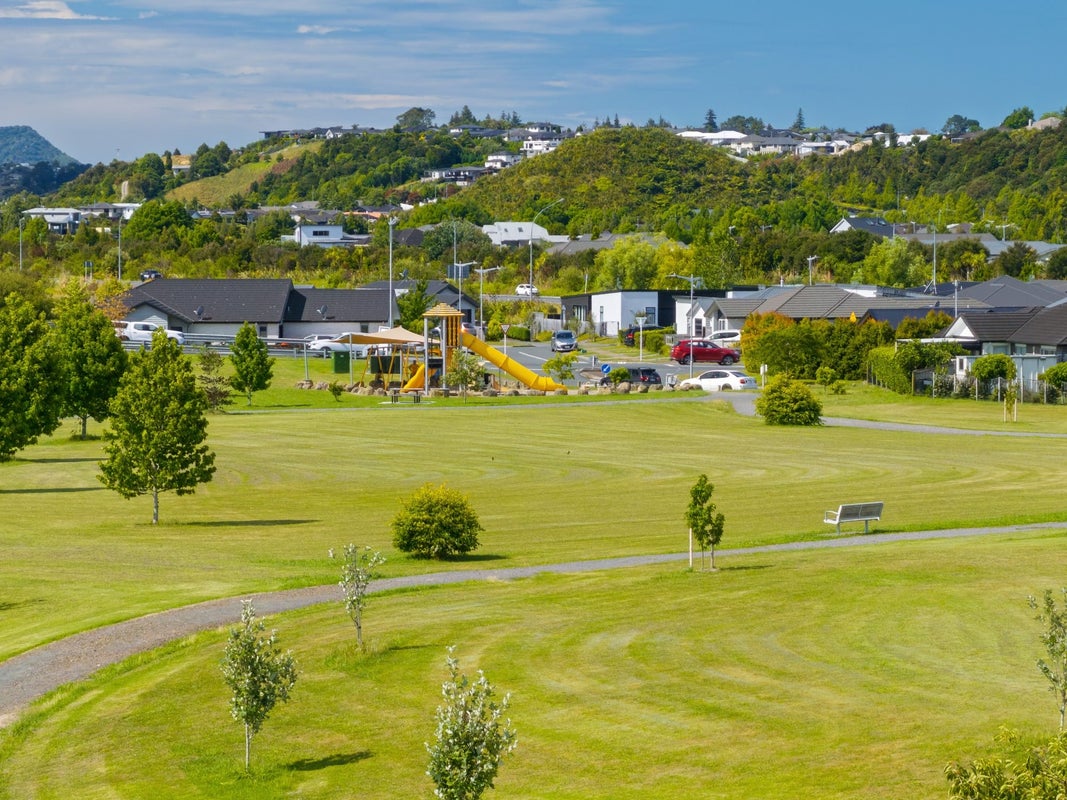 87 Awataha Crescent, Pyes Pa, Tauranga - Carousel 21