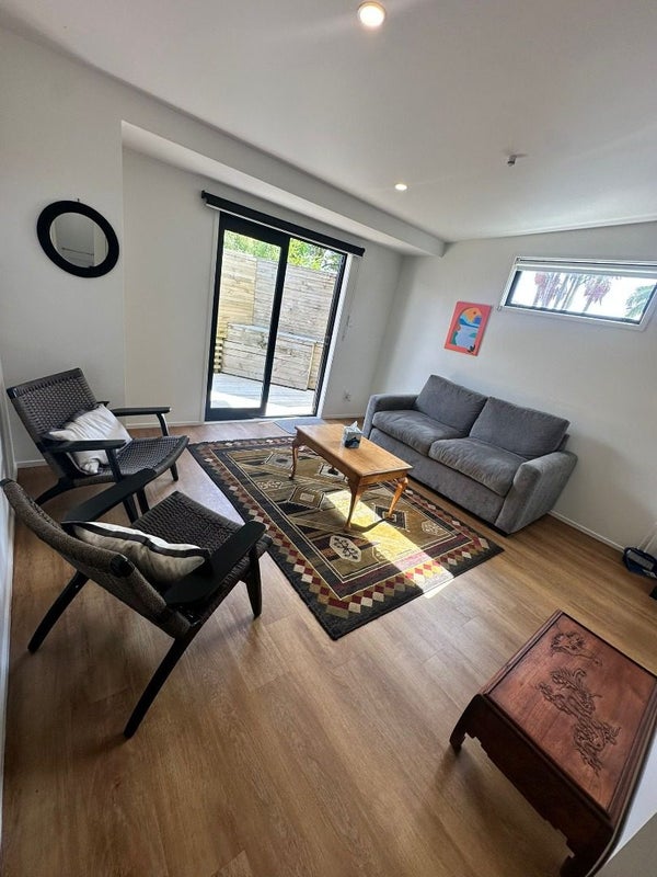 1/204 Beach Haven Road, Beach Haven, Auckland - Carousel 2