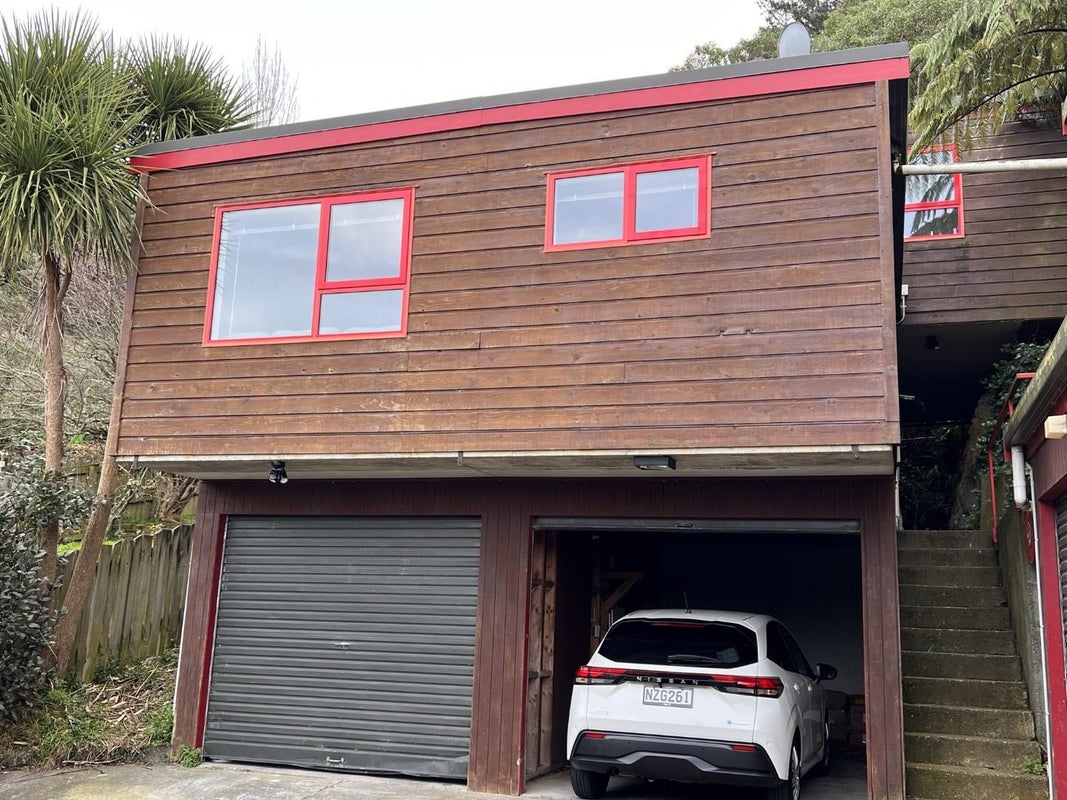 18 Hinau Road, Hataitai, Wellington - Carousel 1