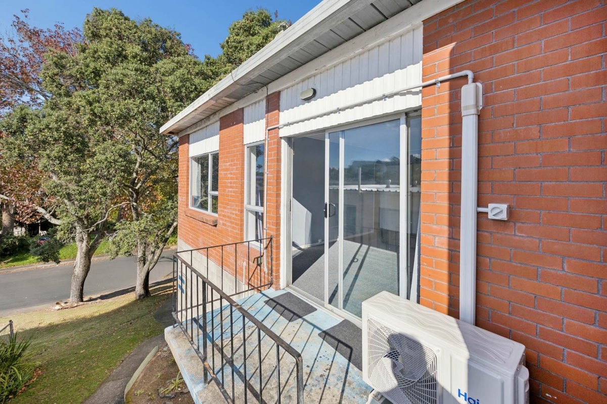 1/32 Don Croot Street, Western Springs, Auckland - Carousel 2