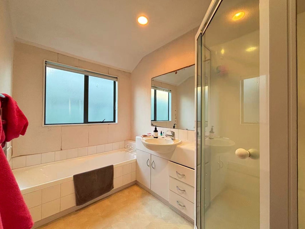 4/9 Dunn Place, Farm Cove, Auckland - Carousel 10