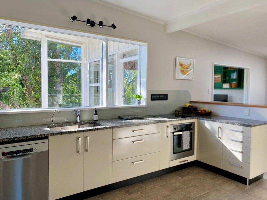 7 Spencer Street, Crofton Downs, Wellington - Carousel 2