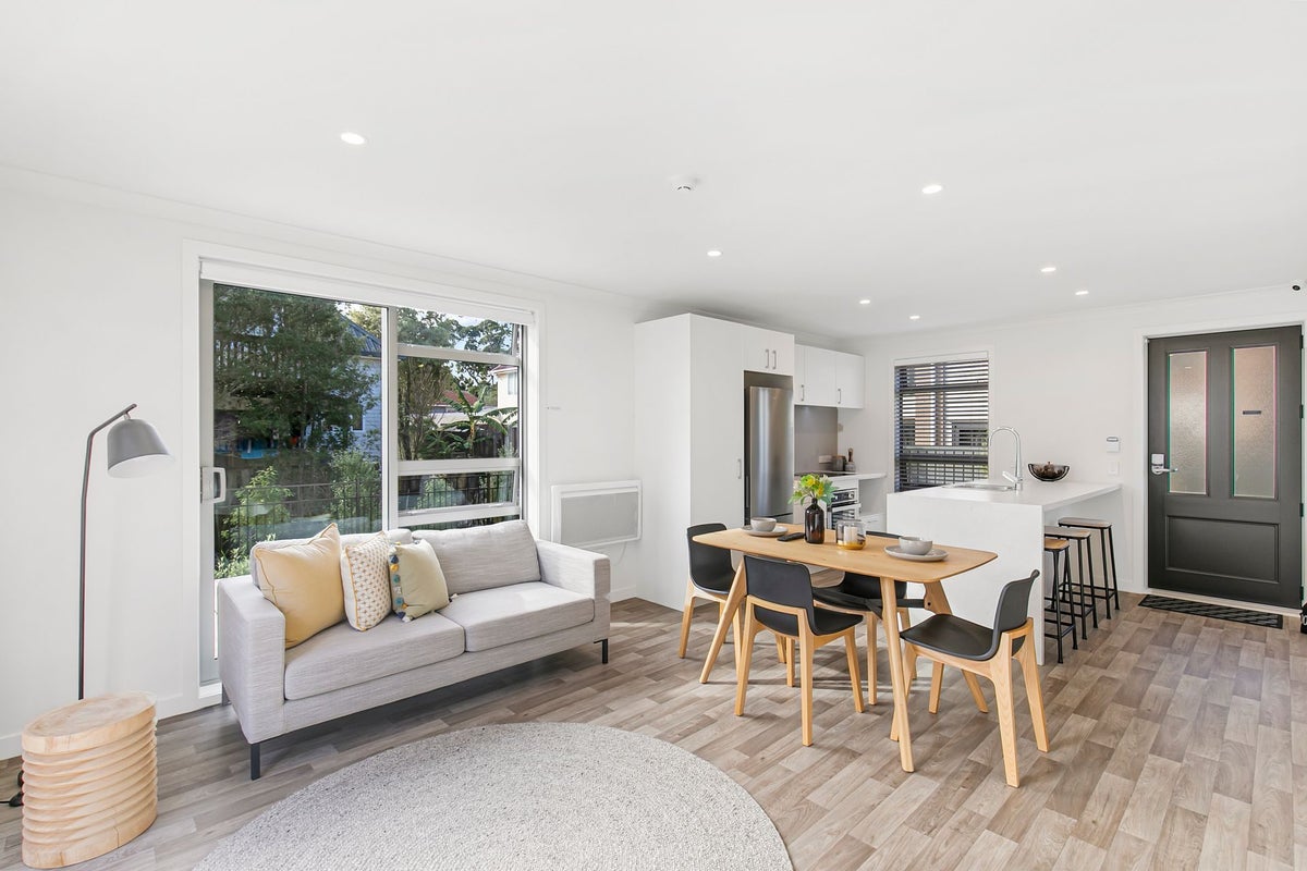 83C Marlborough Avenue, Glenfield, Auckland - Carousel 1