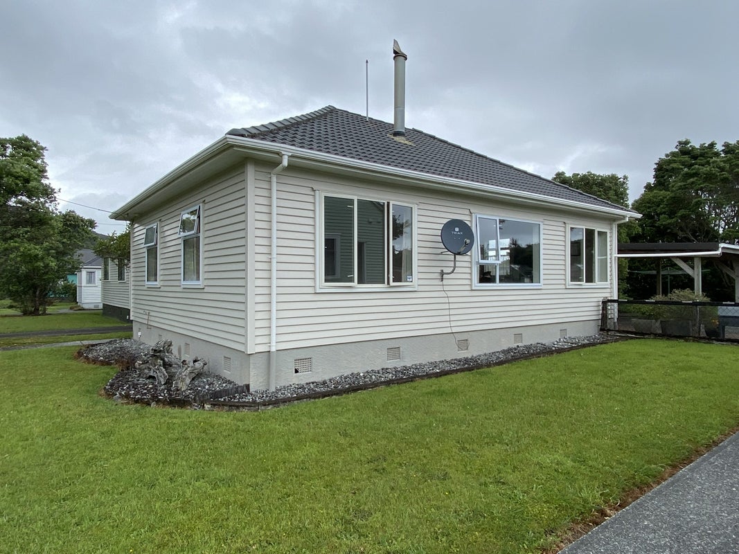 38 Monro Street, Cobden, Greymouth - Carousel 1