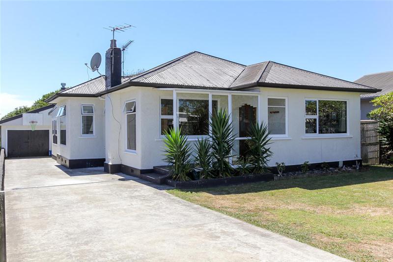 315 Carrington Street, Vogeltown, New Plymouth - Carousel 1