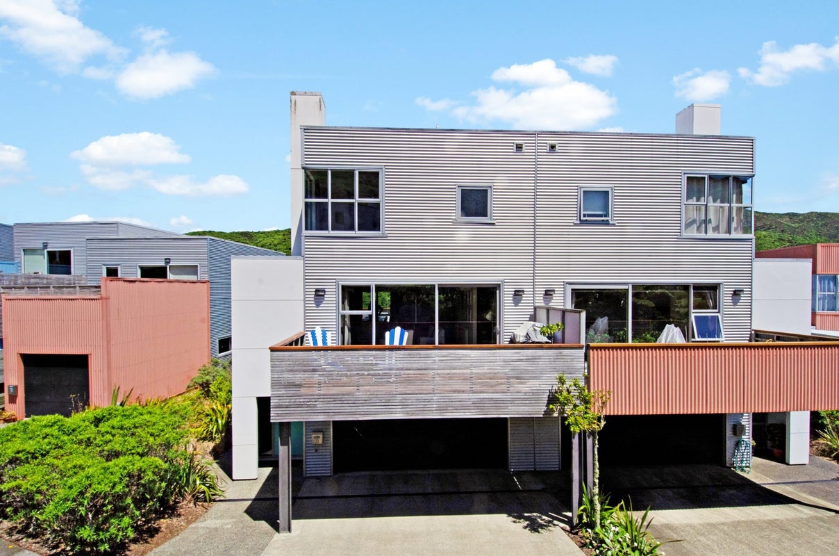 35 Saddleback Grove, Karori, Wellington - Carousel 2