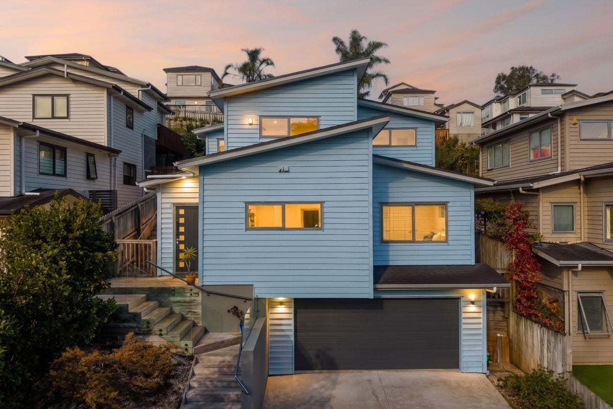 88 Kaipatiki Road, Glenfield, Auckland - Carousel 1