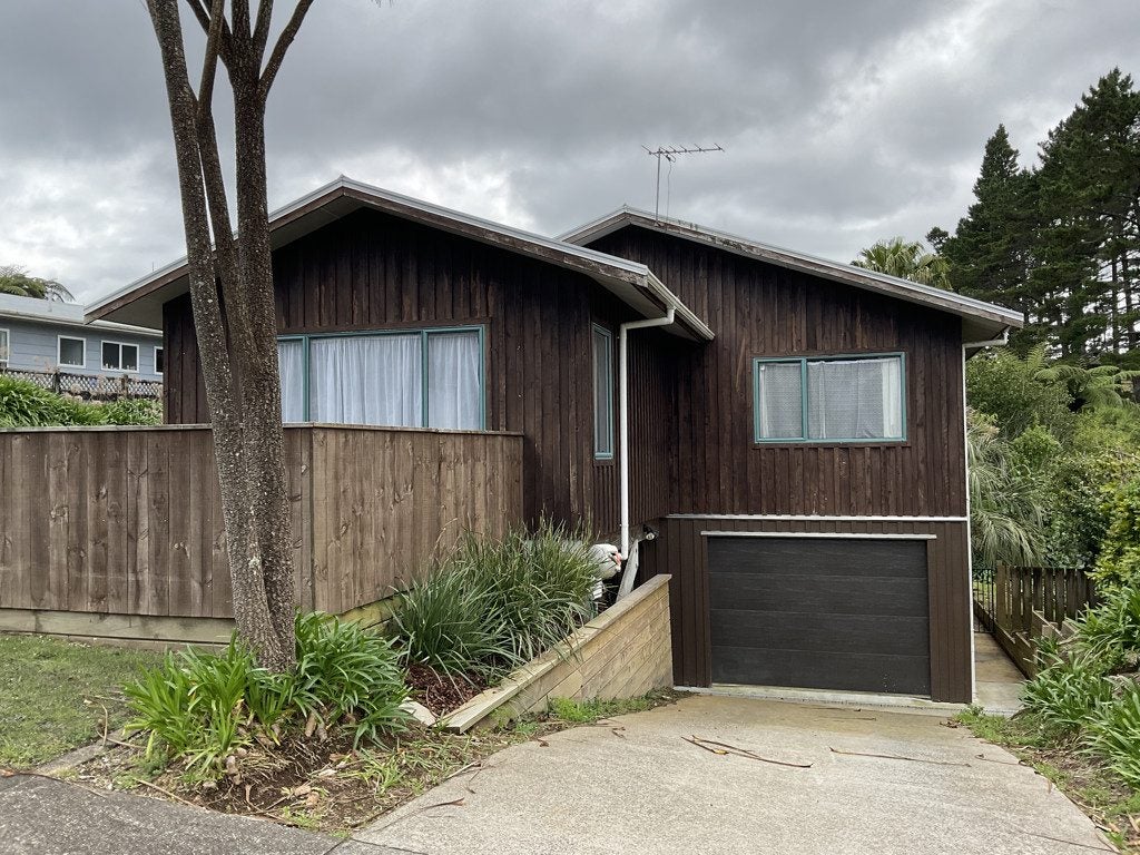 39 Carlton Terrace, Westown, New Plymouth - Carousel 1