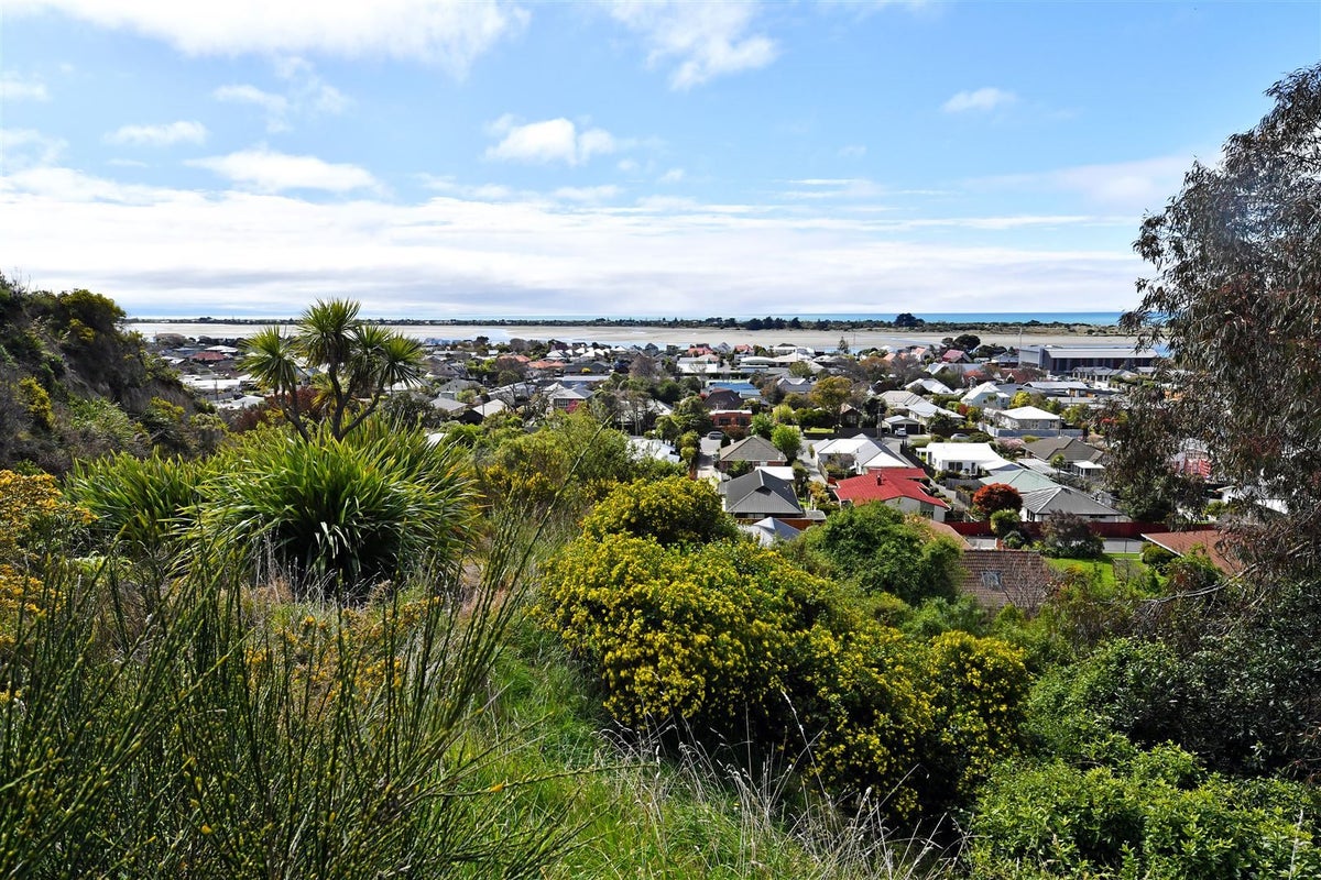 11 Egnot Heights, Redcliffs, Christchurch - Carousel 2