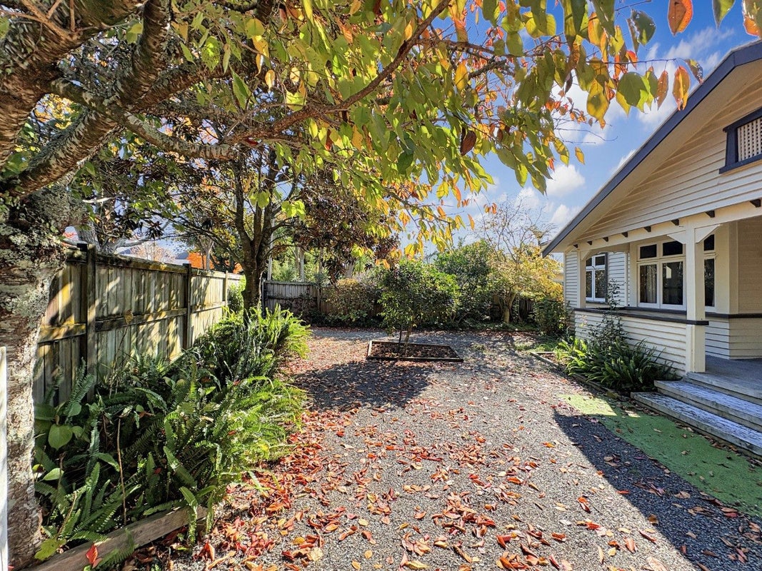 17 Fow Street, Hamilton Central, Hamilton - Carousel 2