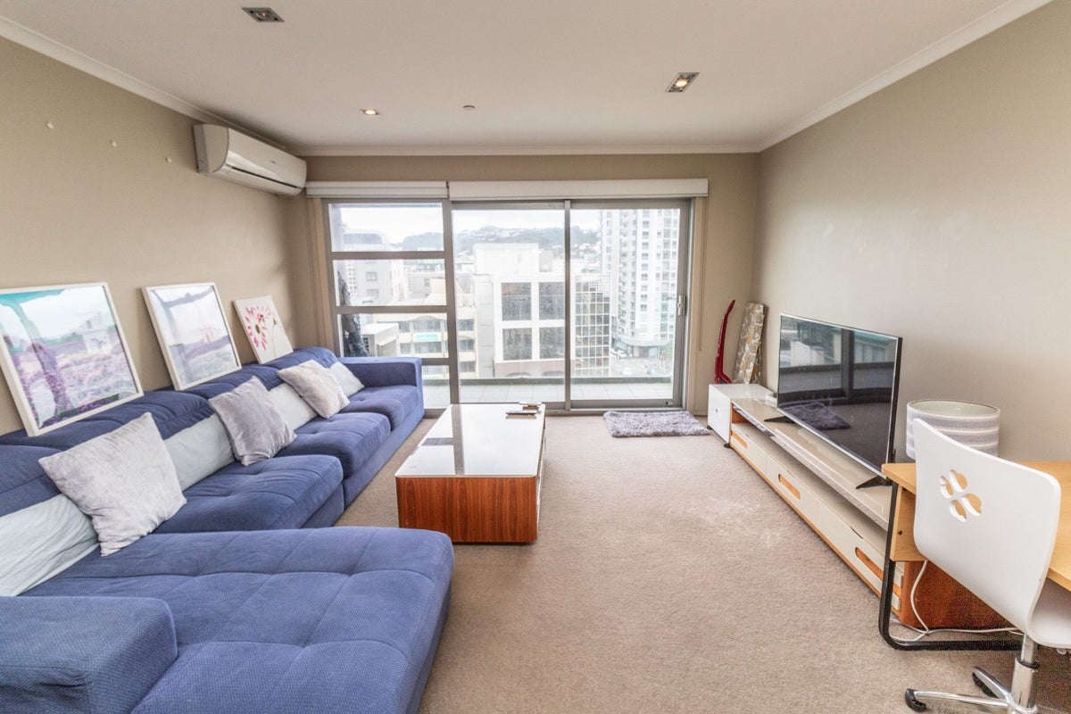 9E/39 Taranaki Street, Te Aro, Wellington - Carousel 1