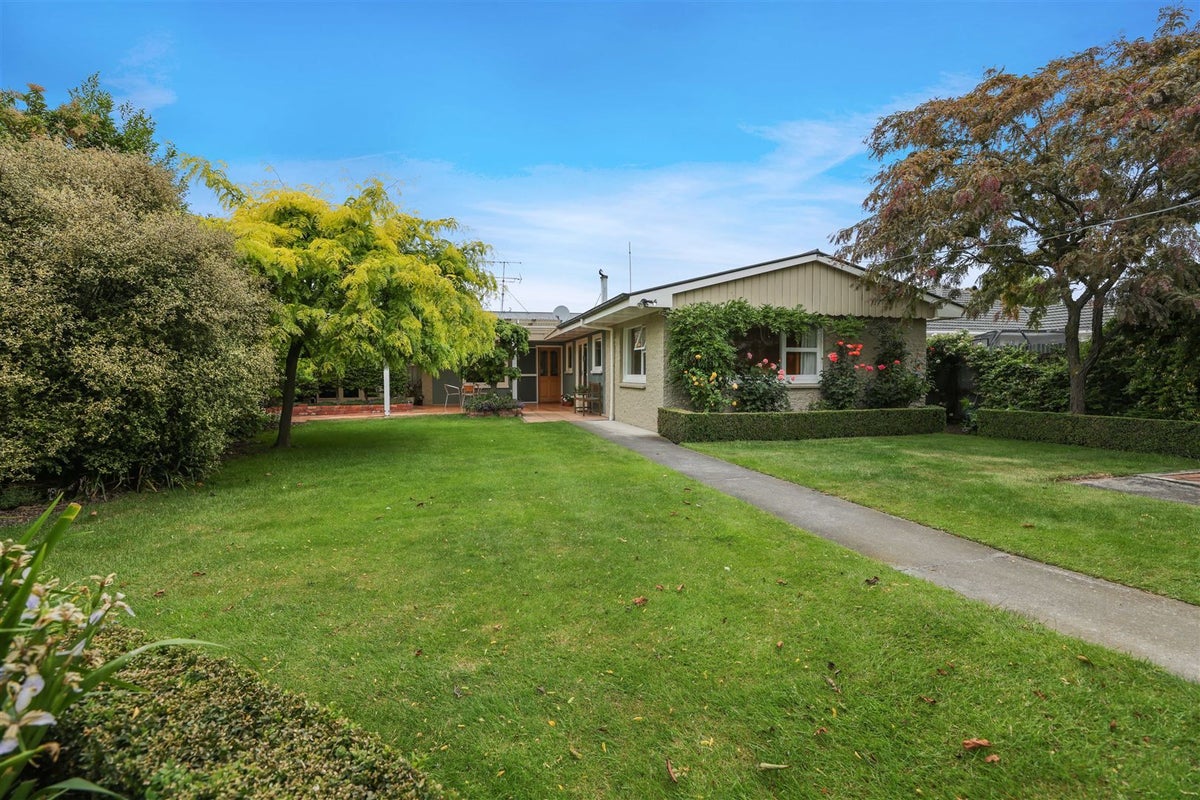85 Trevors Road, Hampstead, Ashburton - Carousel 1