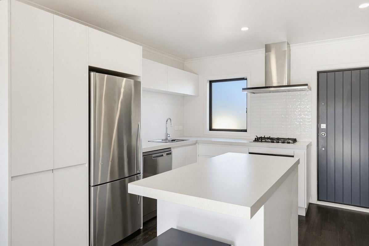 23/9 Surrey Street, Tawa, Wellington - Carousel 2