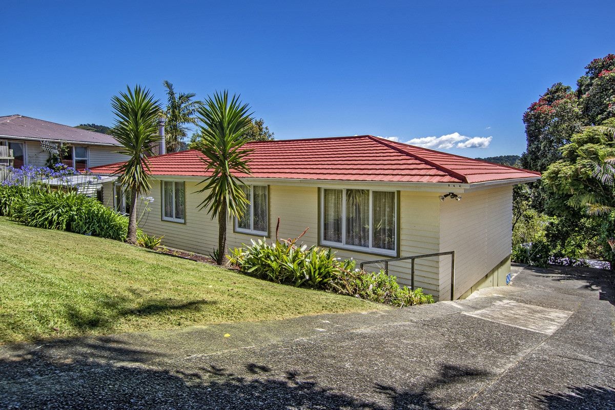 63 Ogle Crescent, Kamo, Whangarei - Carousel 1