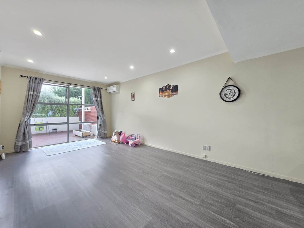 13 The Track, Takanini, Auckland - Carousel 2
